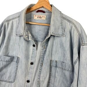 Levi Strauss Signature Mens Light Wash Denim Button Up Work Shirt Large